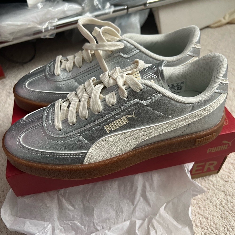 NWT Puma Women’s Gray and White Sneakers.